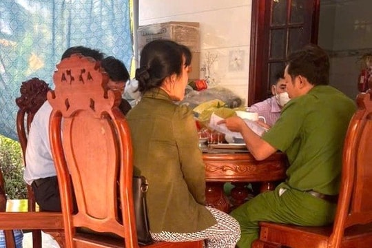 Điều tra nguyên nhân 2 người tử vong sau khi uống rượu ngâm