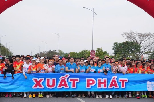 22.000 đoàn viên công đoàn, người lao động tham gia giải chạy tập thể
