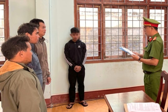 Khởi tố đối tượng lạng lách, đánh võng đâm xe vào CSGT