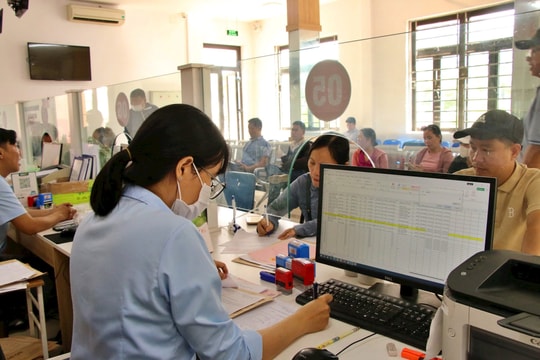 Chi thu nhập tăng thêm cho CBCCVC gắn với xếp loại chất lượng hằng tháng