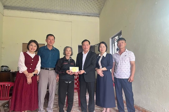 TAND khu vực 2 - Hải Phòng thăm hỏi, động viên gia đình chính sách dịp Tết Bính Ngọ 2026