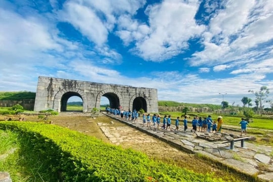 Nhiều lễ hội hấp dẫn tại Thành Nhà Hồ và Lam Kinh dịp Tết Bính Ngọ