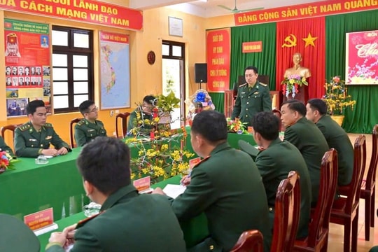Không để bị động, bất ngờ trên tuyến biên giới dịp Tết