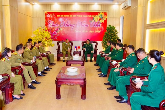 Công an tỉnh Salavan (Lào) thăm, chúc Tết Bộ đội Biên phòng TP. Huế