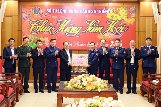 Tỉnh Quảng Ninh thăm, chúc Tết Bộ Tư lệnh Vùng Cảnh sát biển 1