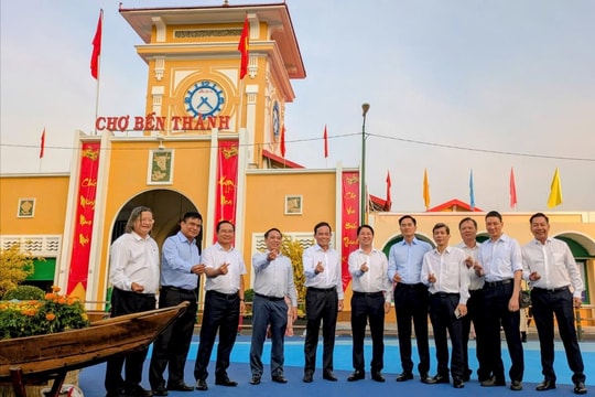 Bí thư Thành ủy TP.HCM khảo sát một số công trình chỉnh trang đô thị