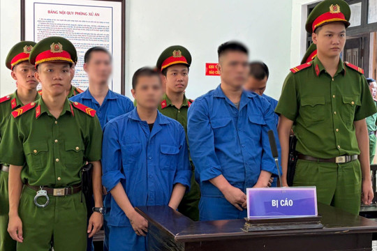 40 năm tù cho 4 bị cáo buôn bán, tàng trữ trái phép chất ma túy