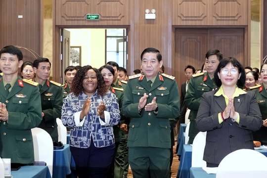 Gắn nâng cao năng lực số với bảo đảm an toàn cho nữ quân nhân Việt Nam