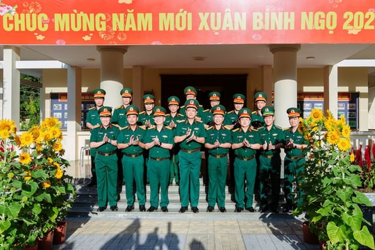 Thứ trưởng Bộ Quốc phòng thăm, chúc Tết LLVT tỉnh Tây Ninh