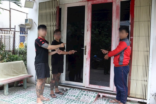 Tạt sơn, quay video để khủng bố tinh thần con nợ