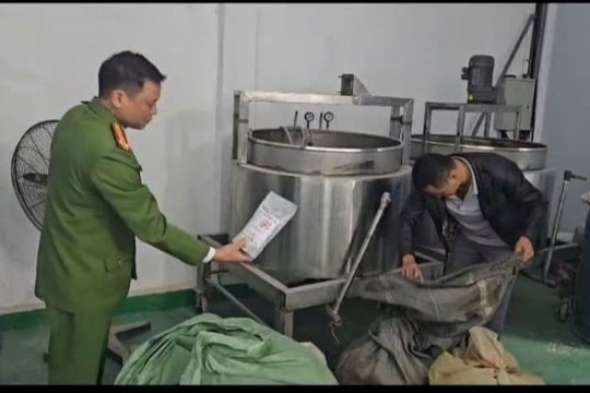 Khen thưởng Công an Thanh Hóa triệt phá 2 đường dây sản xuất thuốc giả