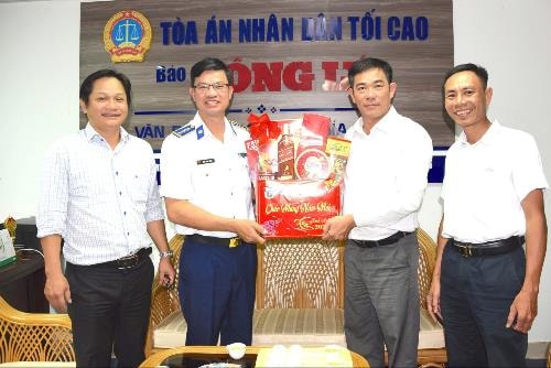Thắt chặt tình quân dân, nâng cao hiệu quả tuyên truyền pháp luật biển đảo