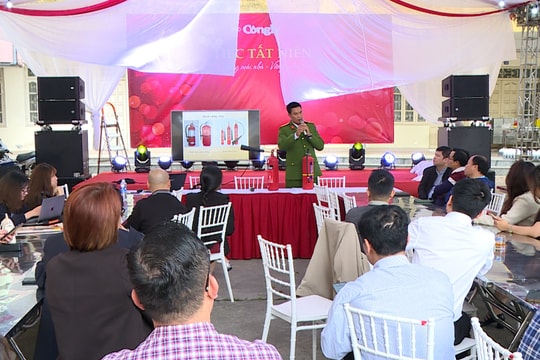 Báo Công lý tập huấn PCCC&CNCH cho cán bộ, viên chức, người lao động