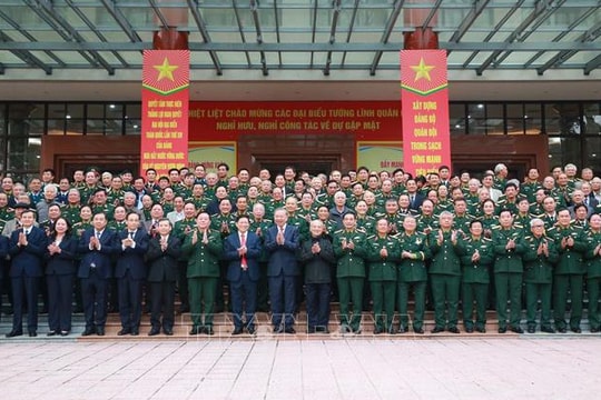 Tổng Bí thư Tô Lâm gặp mặt đại biểu tướng lĩnh quân đội nghỉ hưu, nghỉ công tác