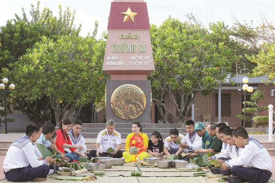 Bữa cơm Tết ở Trường Sa