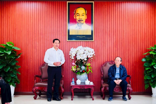 TAND TP. HCM họp mặt, chúc Tết cán bộ hưu trí và Hội thẩm nhân dân