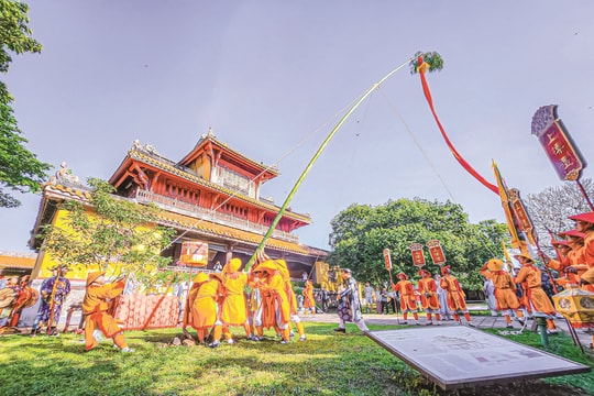 Giữ nếp xưa trong Tết Huế: Mạch di sản giữa cuộc sống hiện đại