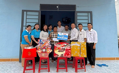 Bàn giao mái ấm tình thương cho đồng bào dân tộc thiểu số có hoàn cảnh khó khăn