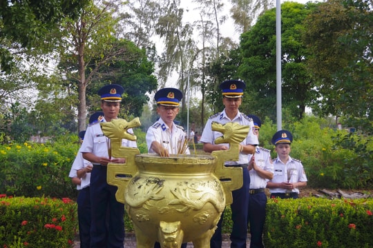 Tết cổ truyền tri ân các Anh hùng liệt sĩ