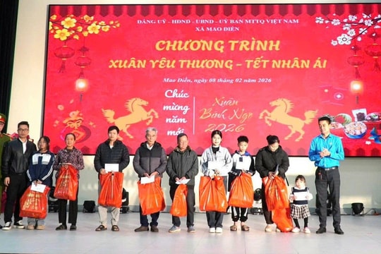 Công an xã Mao Điền lan tỏa hoạt động an sinh xã hội, chăm lo nhân dân dịp Tết