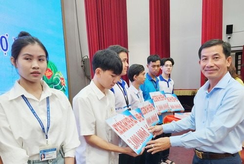 Công ty Xổ số kiến thiết Sóc Trăng nộp ngân sách trên 2.300 tỷ đồng