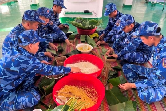 Phía sau con tàu là Tổ quốc, phía trước mũi lái là khát vọng