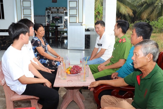 Tuổi trẻ Cần Thơ hăng hái lên đường thực hiện nghĩa vụ CAND