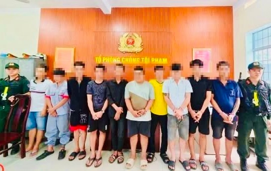 Bắt 11 đối tượng trong đường dây mua bán 20kg ma túy đá