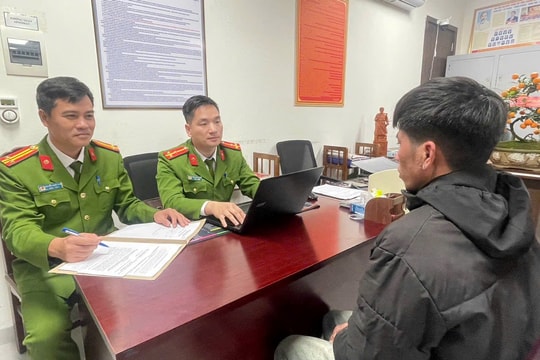 Bắt giữ đối tượng cướp giật điện thoại người đi đường