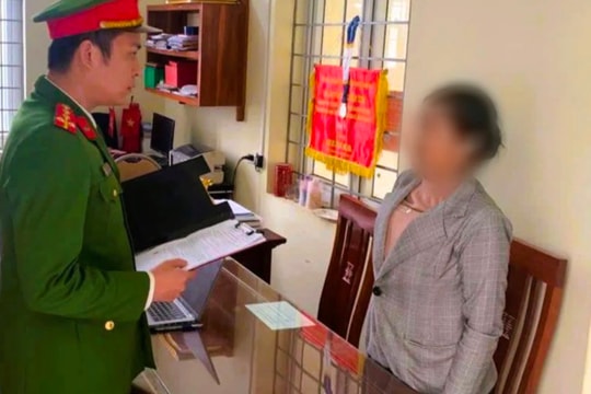 Con dâu giả vờ nhập đồng đánh mẹ chồng thương tích