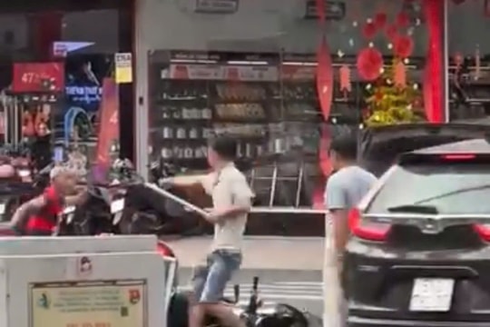 Khởi tố 2 đối tượng đánh nhau sau va chạm giao thông