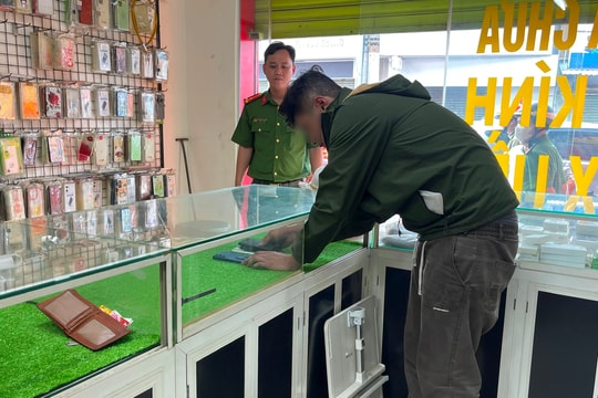 Bắt nhanh đối tượng trộm 51 điện thoại sau hơn 3 giờ gây án