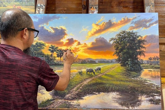 Họa sĩ Lê Anh Thanh: Gói “ký ức quê hương” vào hồn Tết Bính Ngọ