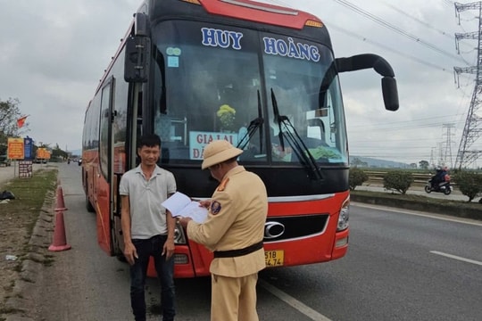 Thanh Hóa xử phạt gần 1 tỷ đồng vi phạm giao thông ngày đầu nghỉ Tết