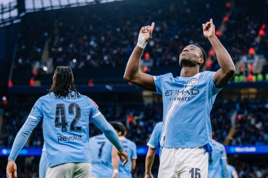 FA Cup dậy sóng: Man City đi tiếp, Burnley bị loại gây sốc