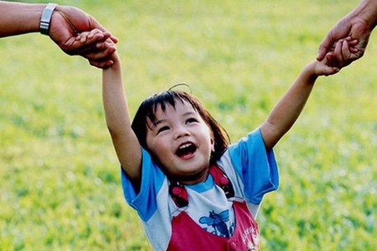 Khuyến khích cán bộ, đảng viên tiên phong sinh đủ hai con, duy trì mức sinh thay thế