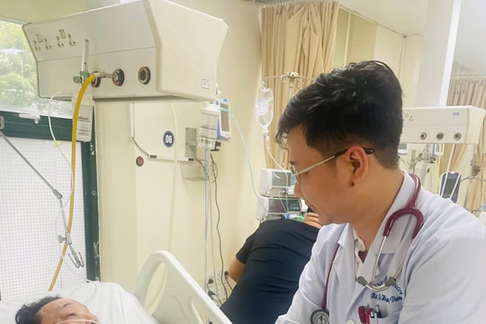 Giấy ra viện ngày cuối năm “Tấm vé đoàn viên” của người bệnh Xuân Bính Ngọ