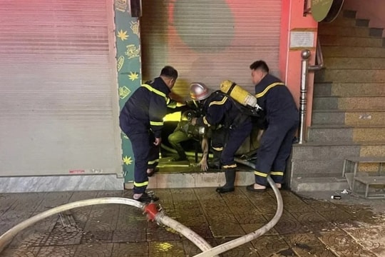 Nhanh chóng dập tắt đám cháy nhà dân rạng sáng 29 Tết