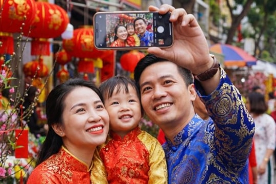 Mồng 1 Tết: Người Việt cầu gì cho một năm bình an?