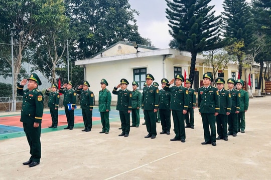 Thiêng liêng Lễ chào cờ chủ quyền đầu năm mới nơi địa đầu Tổ quốc