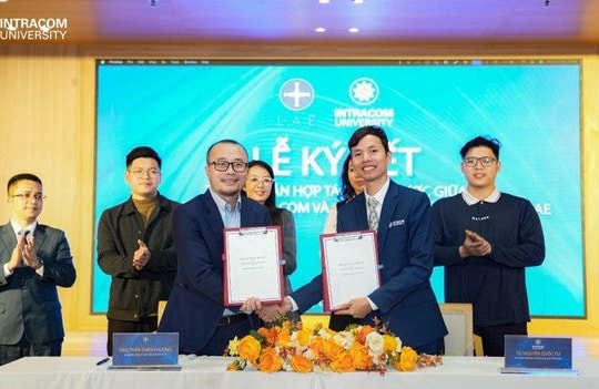 Đại học Intracom “đón đầu” đào tạo phi công drone và robot công nghệ cao