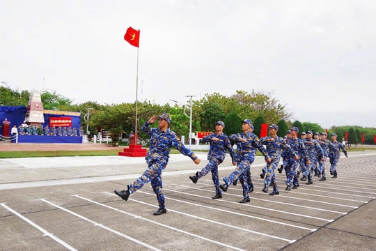 Khí thế ra quân huấn luyện đầu xuân trên quần đảo Trường Sa