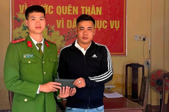 Trao trả tài sản cho du khách, lan tỏa hành động đẹp đầu Xuân ở Huế