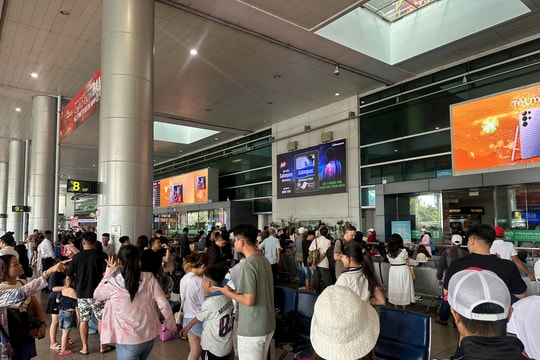 Ngày cuối kỳ nghỉ Tết, sân bay Tân Sơn Nhất dự kiến khai thác hơn 1.000 chuyến bay