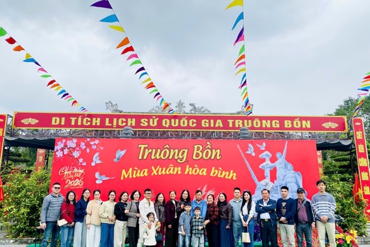 Khoảng 367 nghìn lượt khách du Xuân tại Nghệ An dịp Tết Bính Ngọ