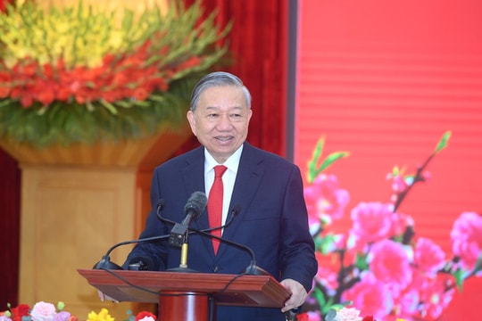 Văn phòng Trung ương Đảng nêu gương làm việc với tinh thần trách nhiệm cao nhất