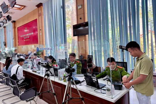 Giữ vững an ninh ngày xuân, Công an Huế tạo đà cho năm công tác mới