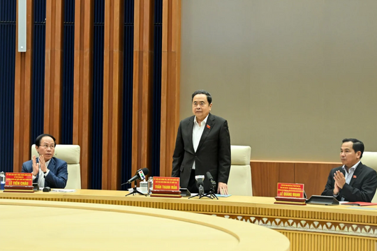 Chủ tịch Quốc hội Trần Thanh Mẫn kiểm tra công tác chuẩn bị bầu cử tại Hải Phòng
