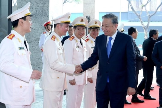 Nhận thức đúng, giải quyết trúng các vấn đề an ninh quốc gia gắn với lợi ích của đất nước