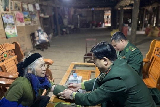 Những 'bác sĩ quân hàm xanh' nơi phên dậu Tổ quốc